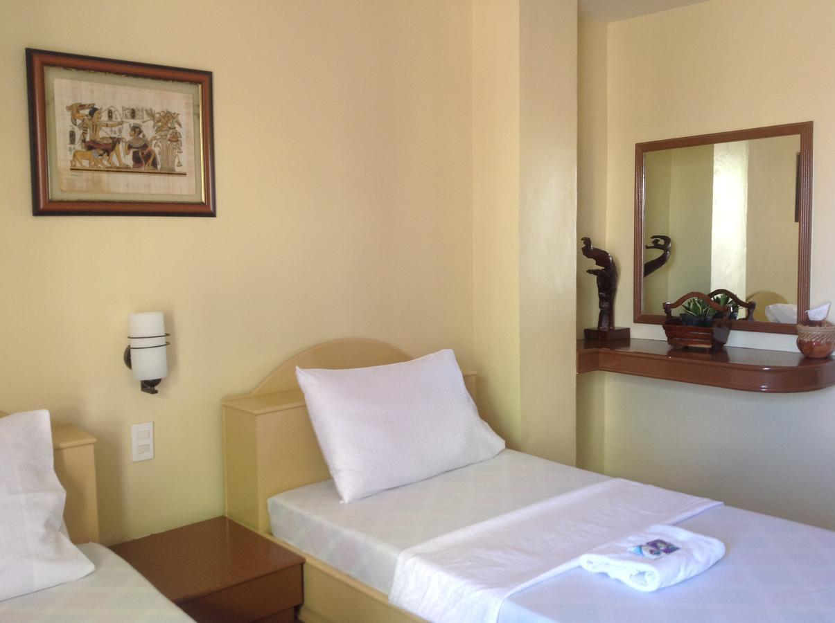 Danel Pensionne House Tacloban Buitenkant foto