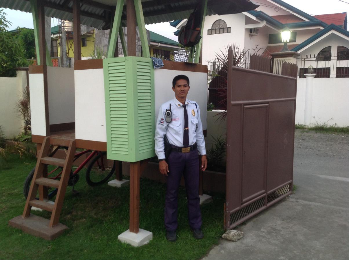 Danel Pensionne House Tacloban Buitenkant foto