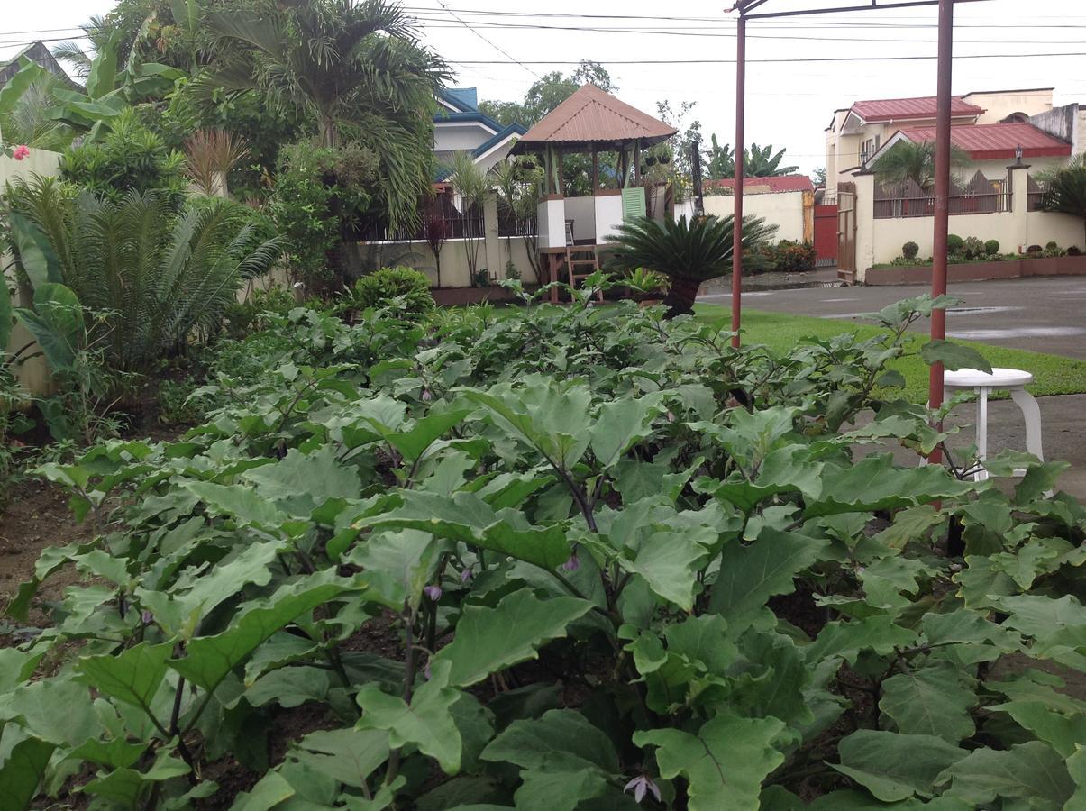 Danel Pensionne House Tacloban Buitenkant foto