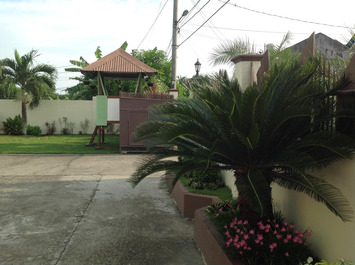 Danel Pensionne House Tacloban Buitenkant foto