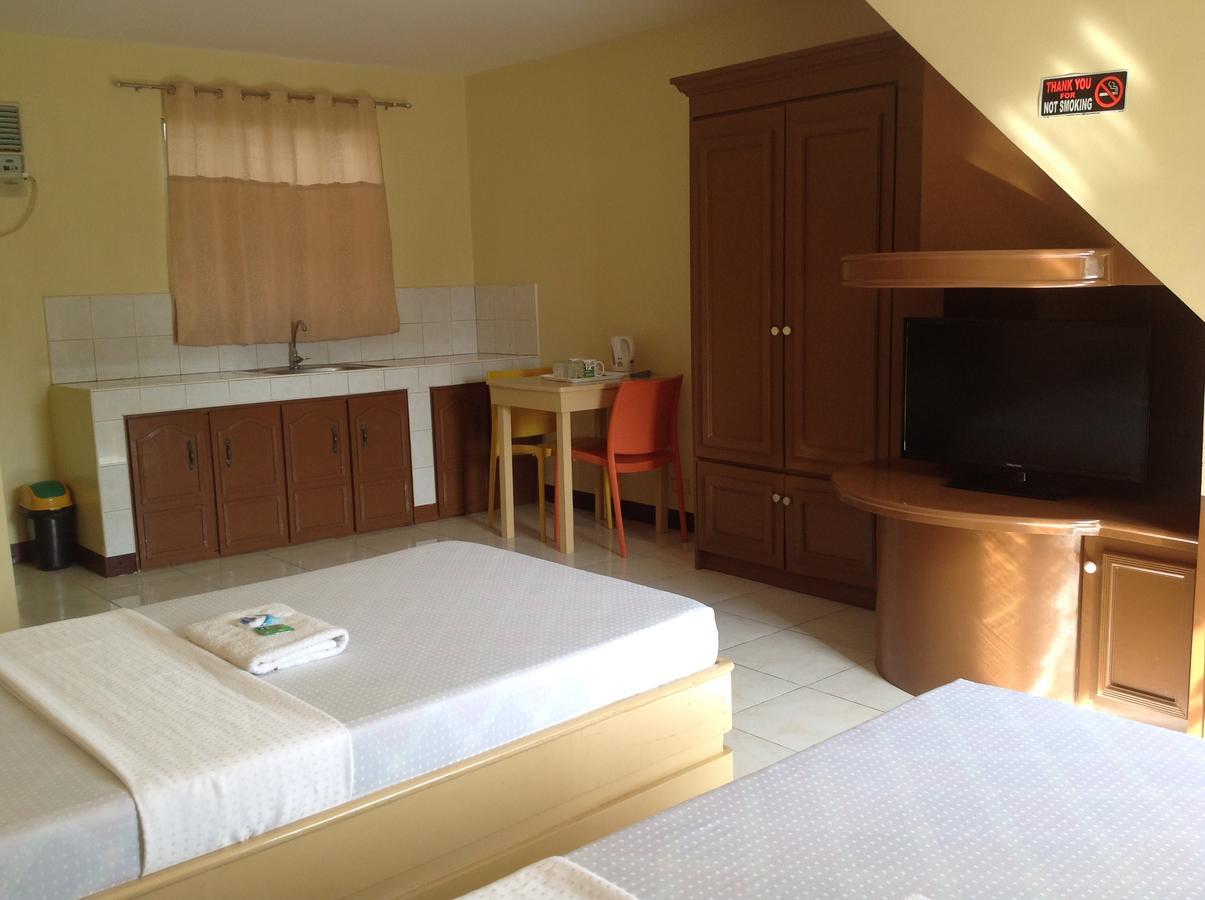 Danel Pensionne House Tacloban Buitenkant foto
