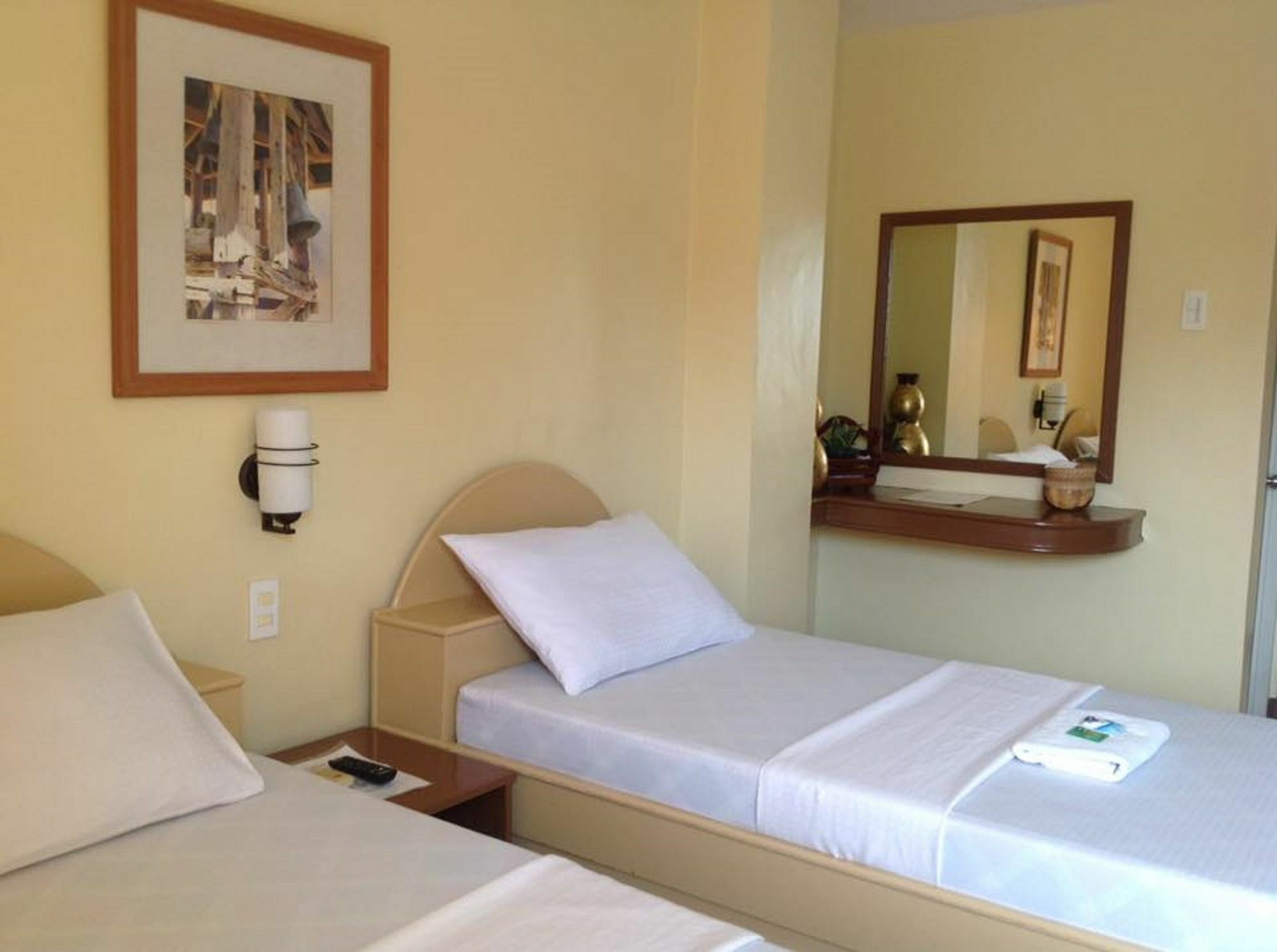 Danel Pensionne House Tacloban Buitenkant foto